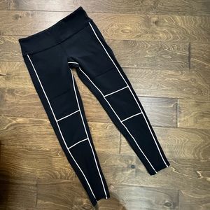 ALO YOGA LEGGINGS